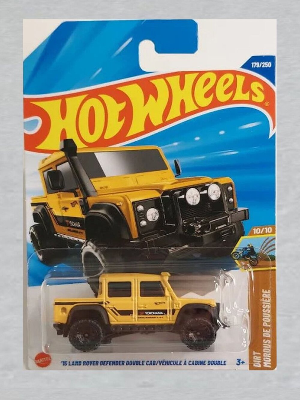 Hot Wheels 2015 Land Rover Defender Double Cab YELLOW